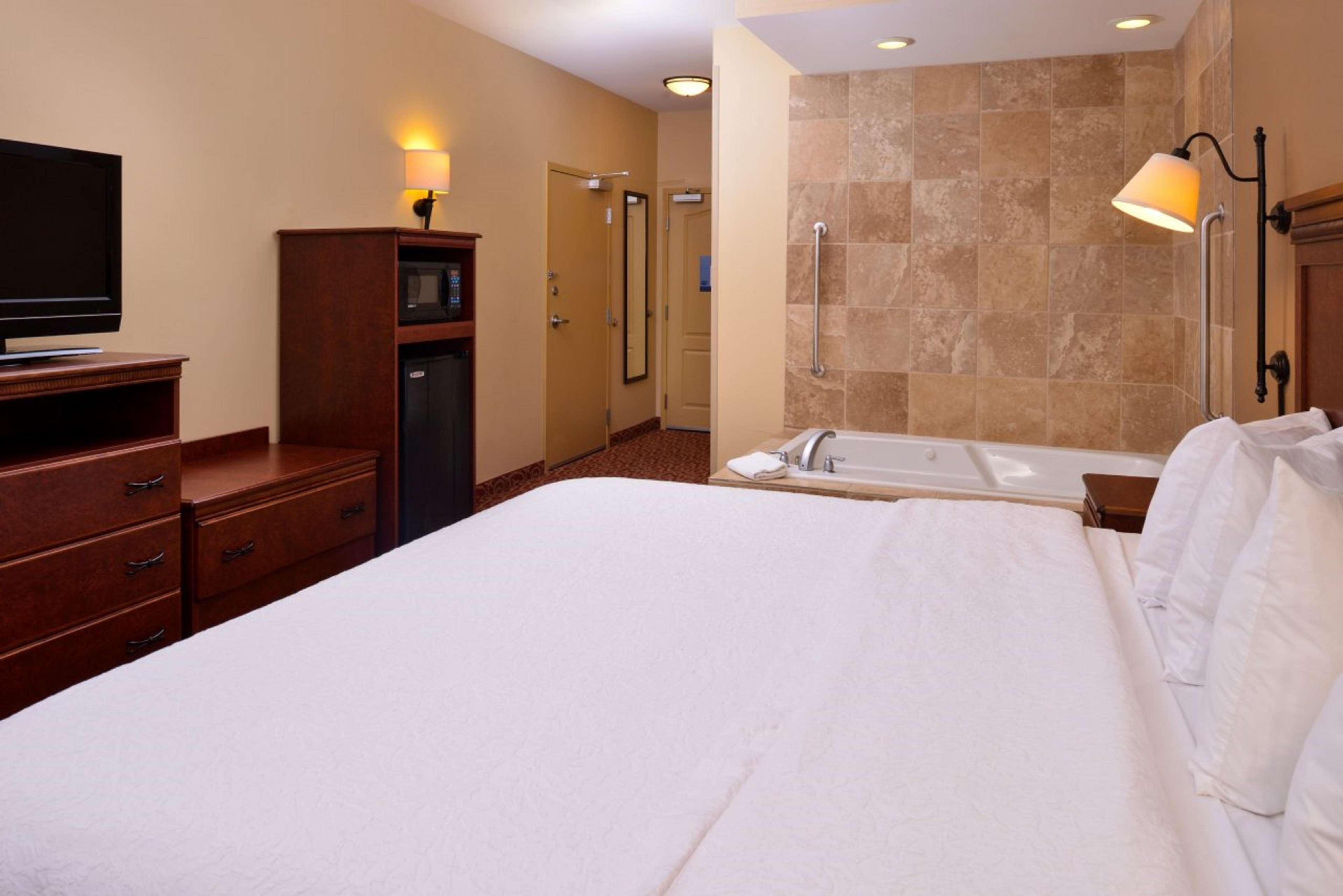 Hotel Hampton By Hilton Lincoln Esterno foto