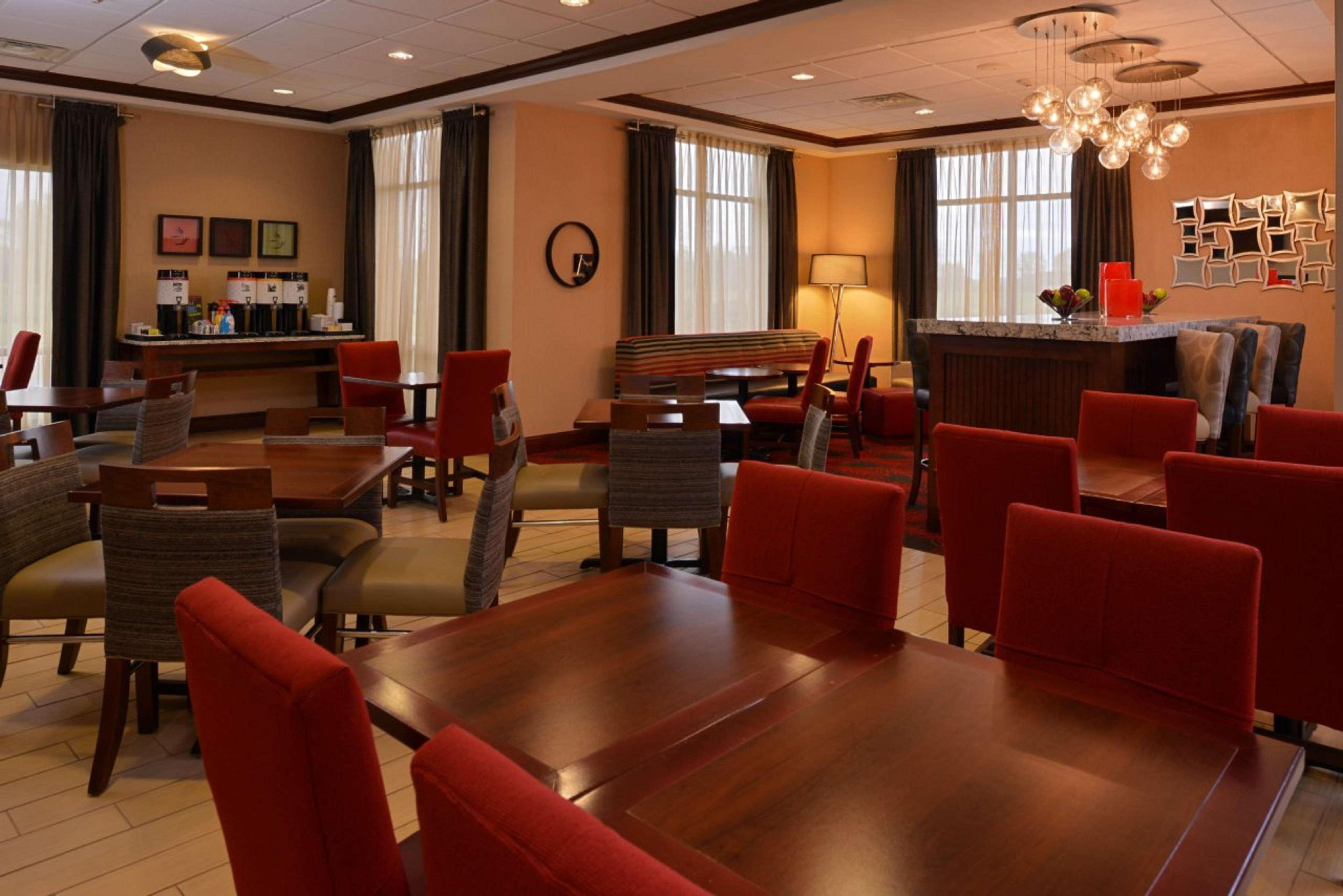 Hotel Hampton By Hilton Lincoln Esterno foto