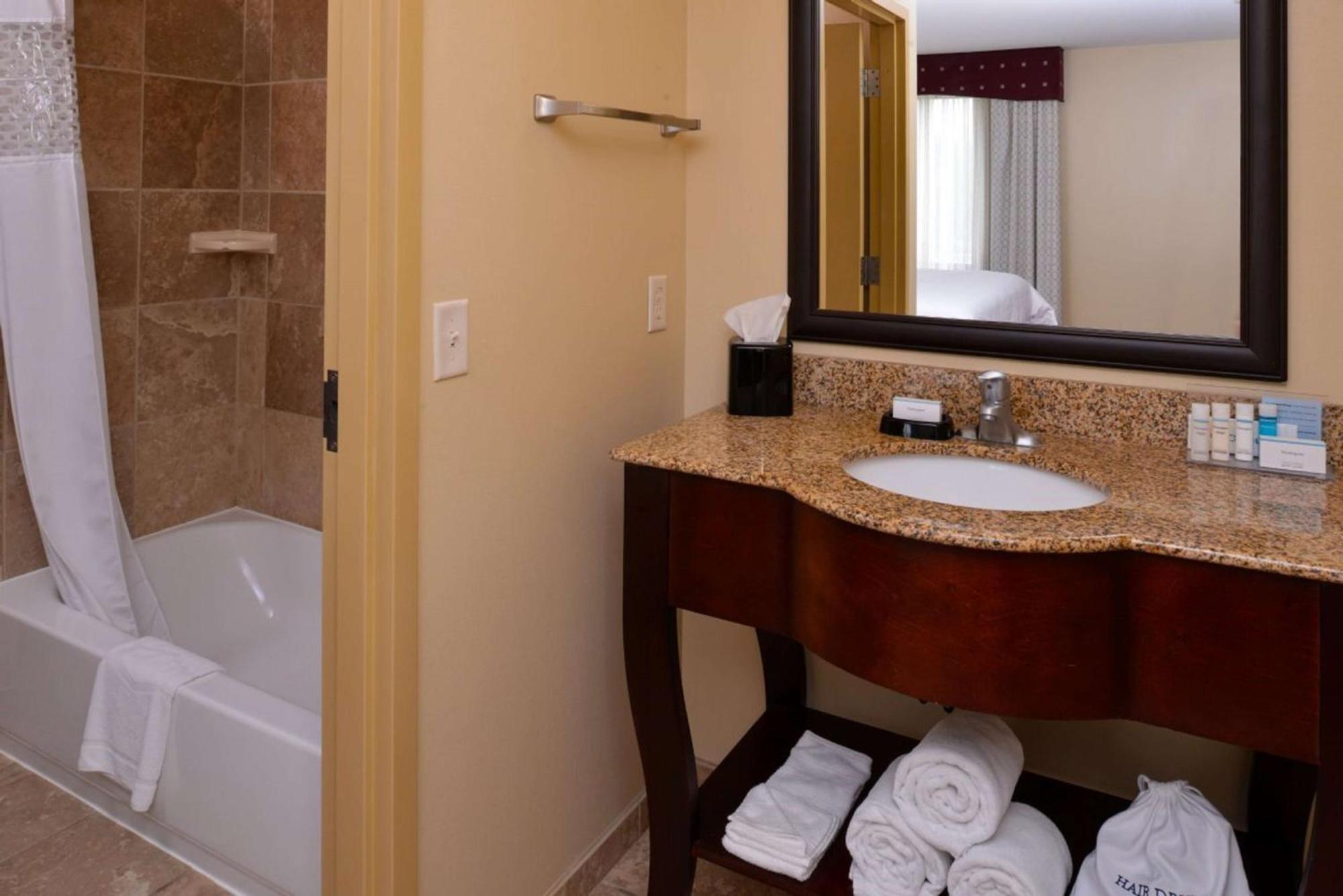 Hotel Hampton By Hilton Lincoln Esterno foto